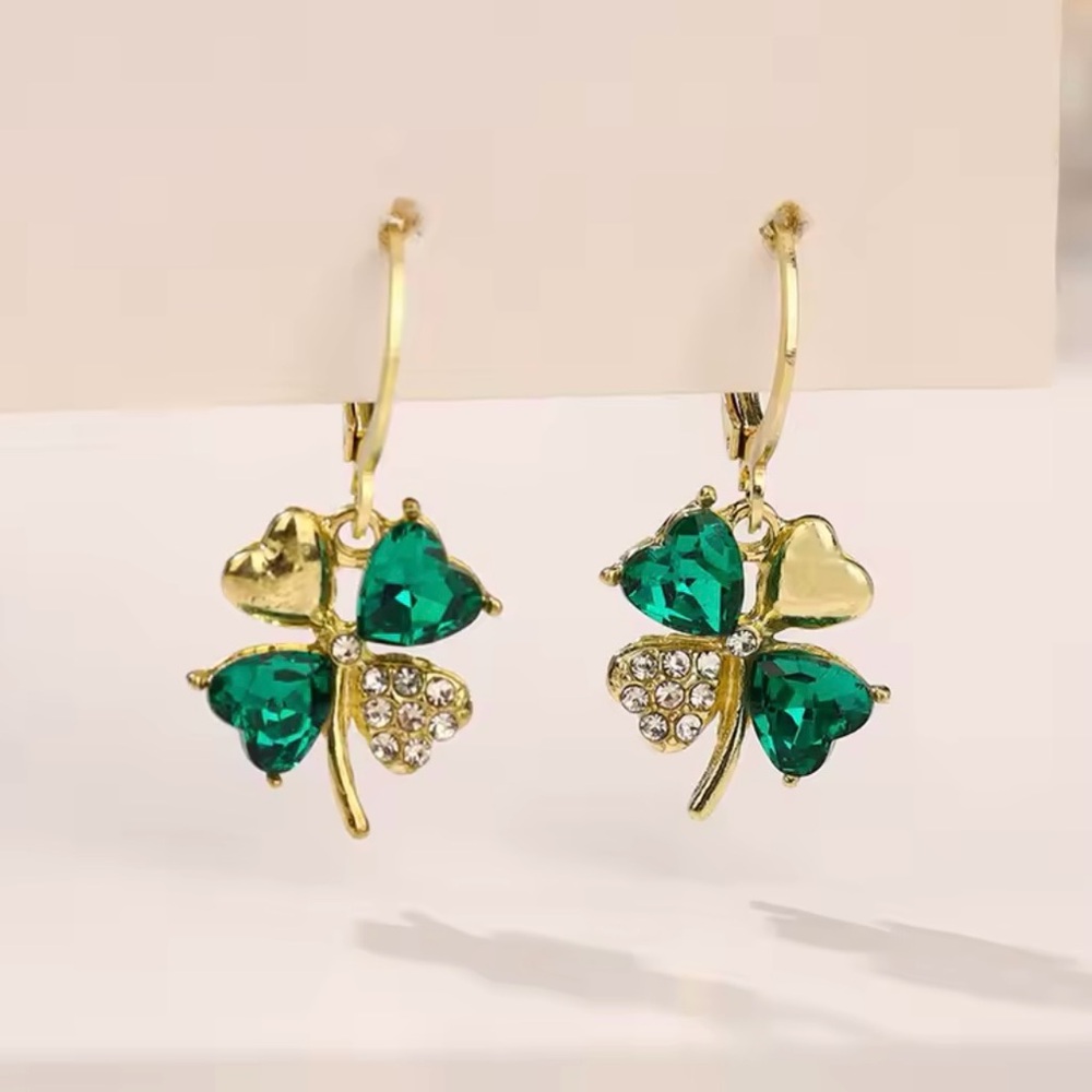 Gold and Green Clover Gemstone Earrings